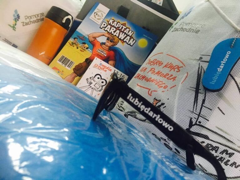 Produkty promocyjne z logo Pomorze Zachodnie, okulary.