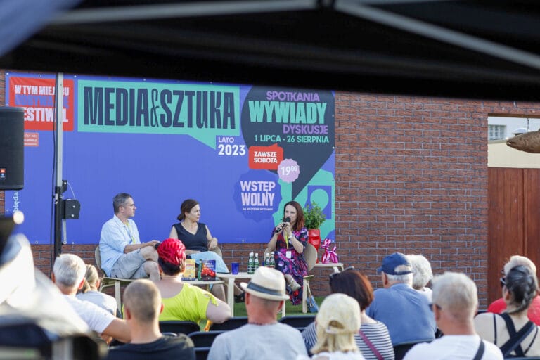 Dyskusja panelowa na festiwalu Media i Sztuka 2023.