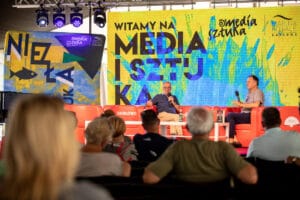 Debata na festiwalu Media i Sztuka w Darłowie.